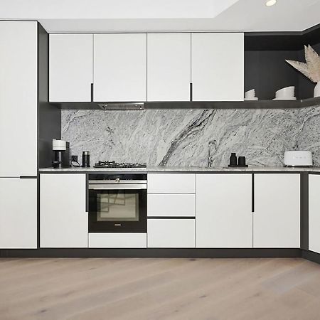 57Th At West Side Place Melbourne Eksteriør bilde