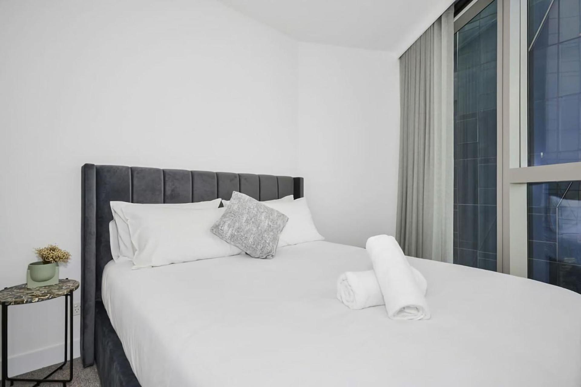 57Th At West Side Place Melbourne Eksteriør bilde